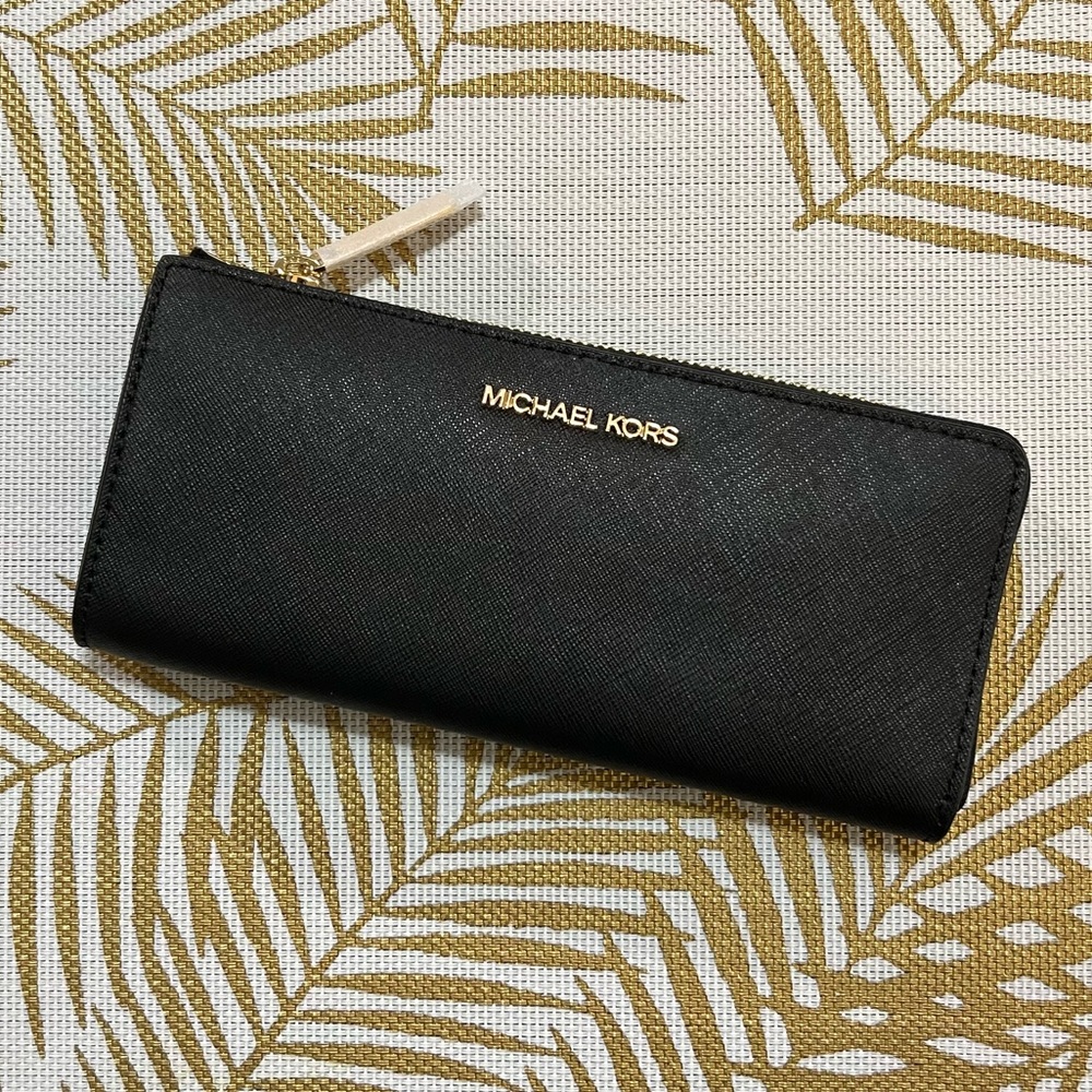 NWT Michael Kors Quarter-Zip Wallet